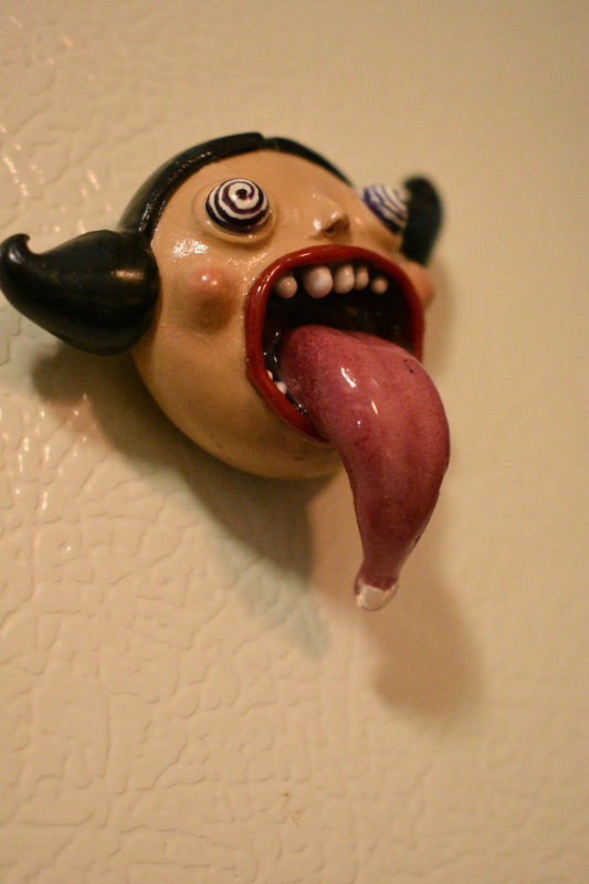 Her name is Flora magnet